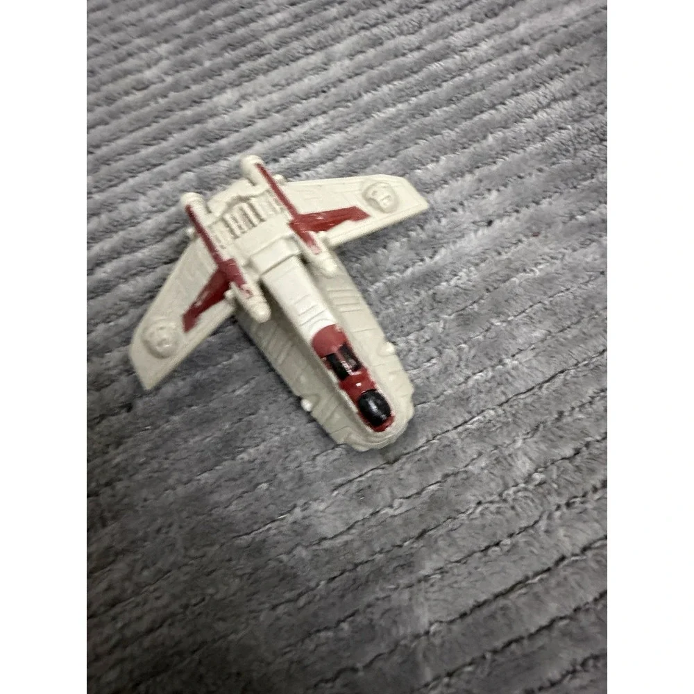 2010 McDonalds Happy Meal Toy Star Wars  X-wing Cruiser